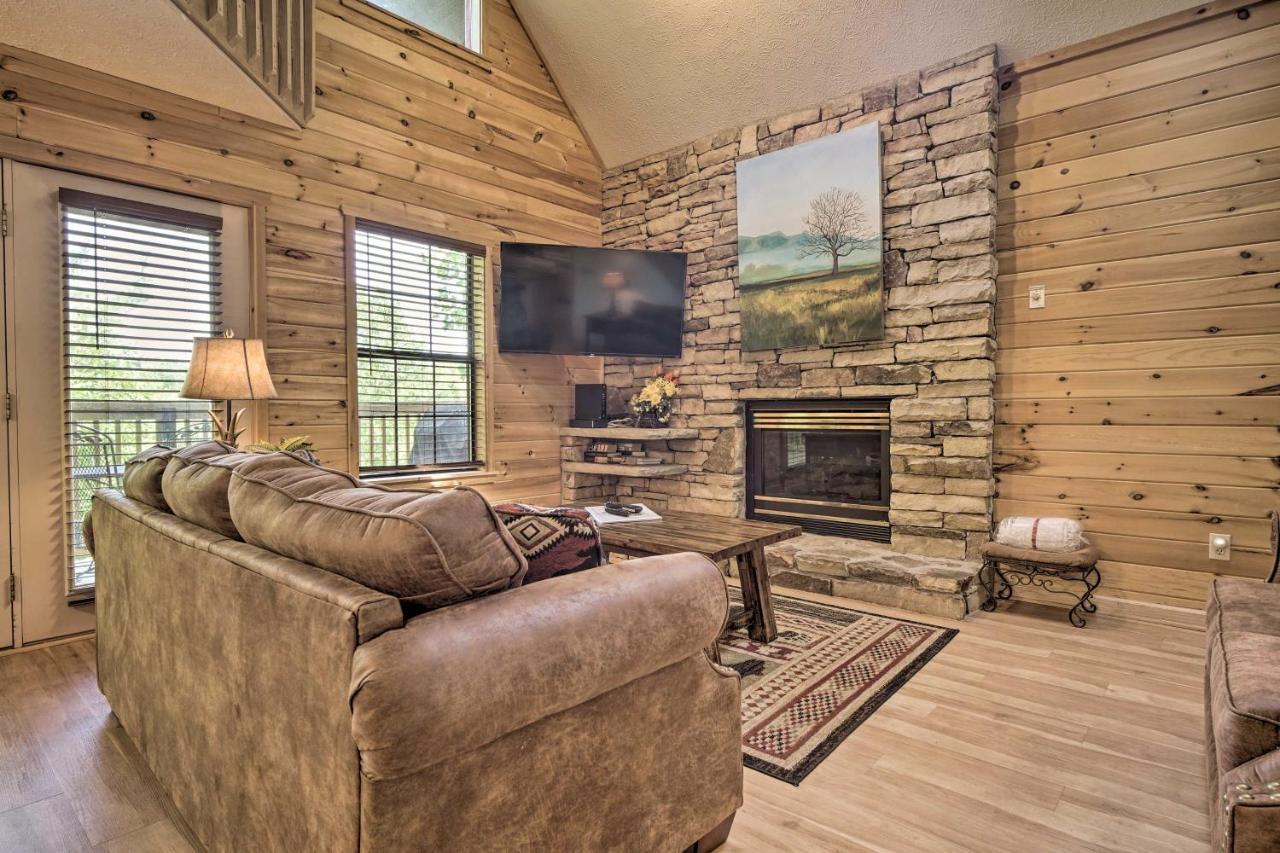 Rustic Pigeon Forge Home With Private Hot Tub! Eksteriør bilde